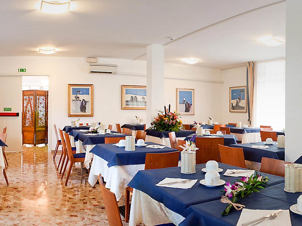 Hotel Horizonte Бибионе Экстерьер фото