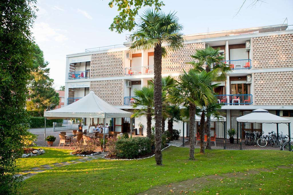 Hotel Horizonte Бибионе Экстерьер фото